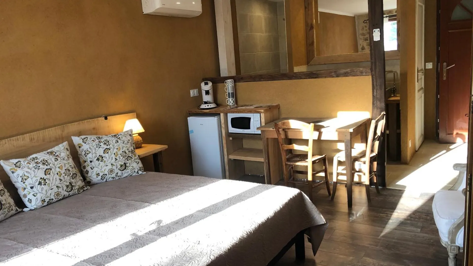 Ecuries De Saint Maurice- Maison D'Hotes De Gondou Lacapelle-Marival 0*,