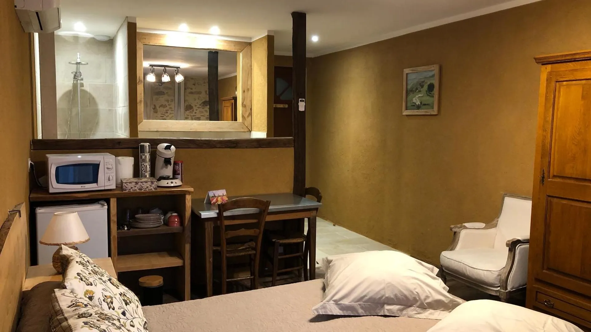 Ecuries De Saint Maurice- Maison D'Hotes De Gondou Lacapelle-Marival Bed & Breakfast