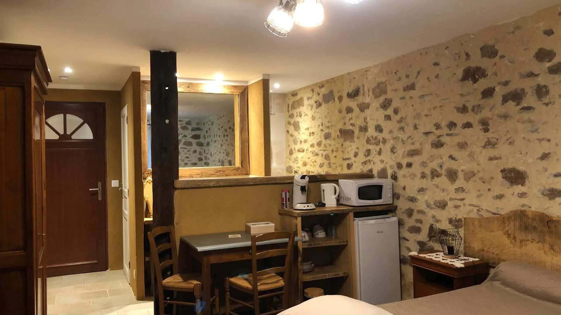 Bed & Breakfast Ecuries De Saint Maurice- Maison D'Hotes De Gondou Lacapelle-Marival France