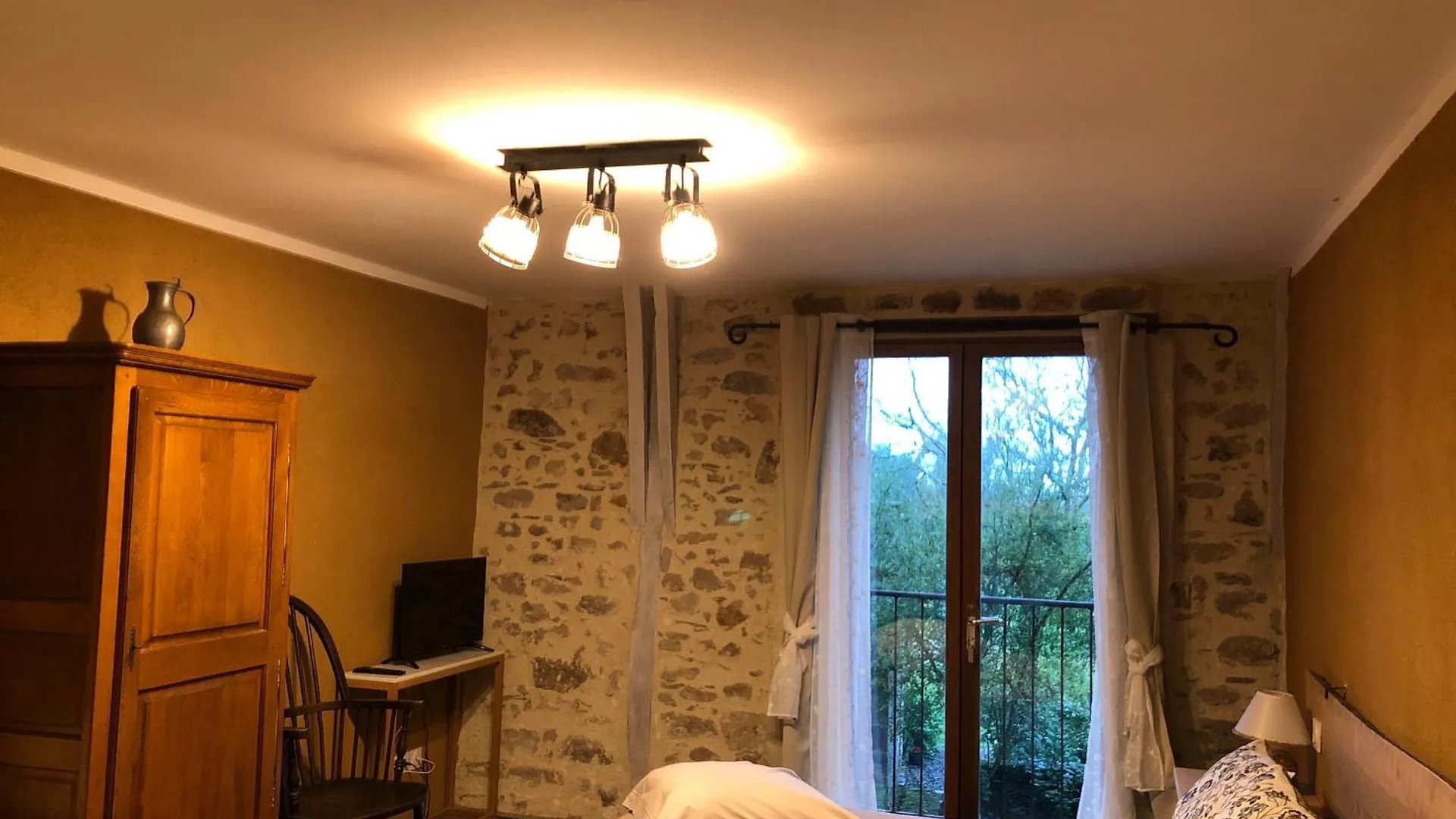 Ecuries De Saint Maurice- Maison D'Hotes De Gondou Lacapelle-Marival